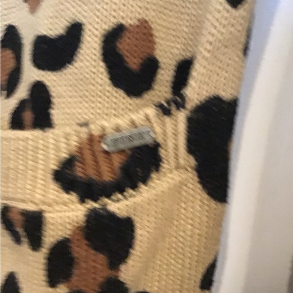 NWOT VS PINK LEOPARD CARDIGAN - Picture 5 of 13